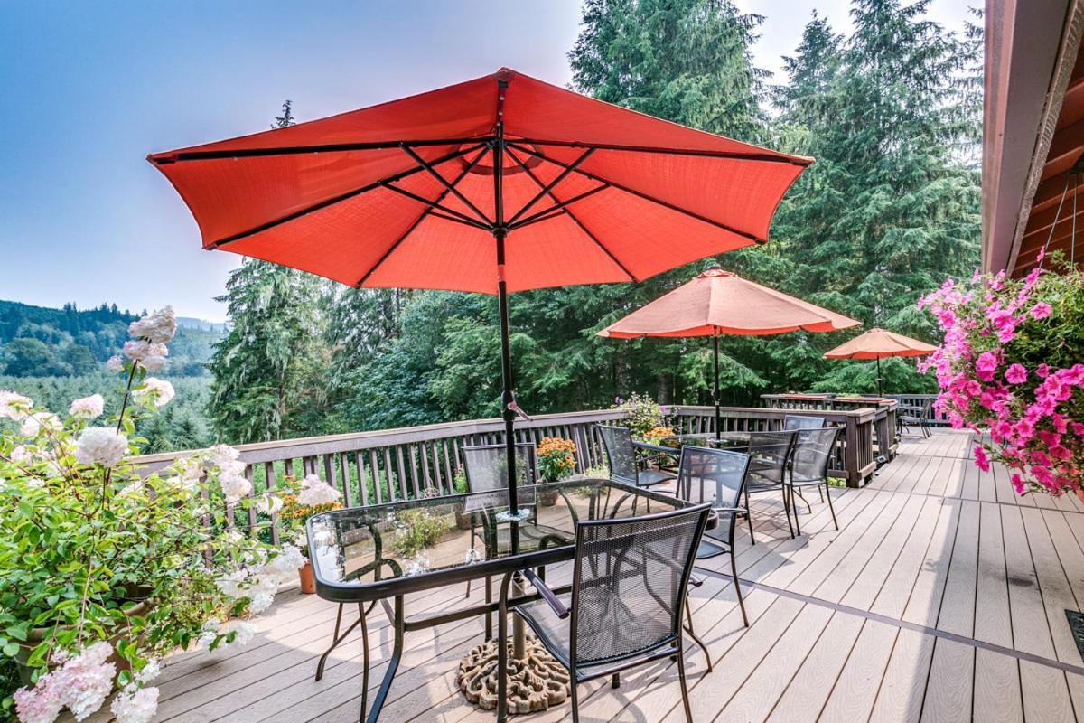 Misty Valley Inn Forks Esterno foto